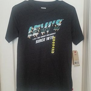 Levis Large T-shirt NWT